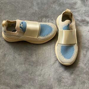 APL Kids Cream and Blue Sneakers